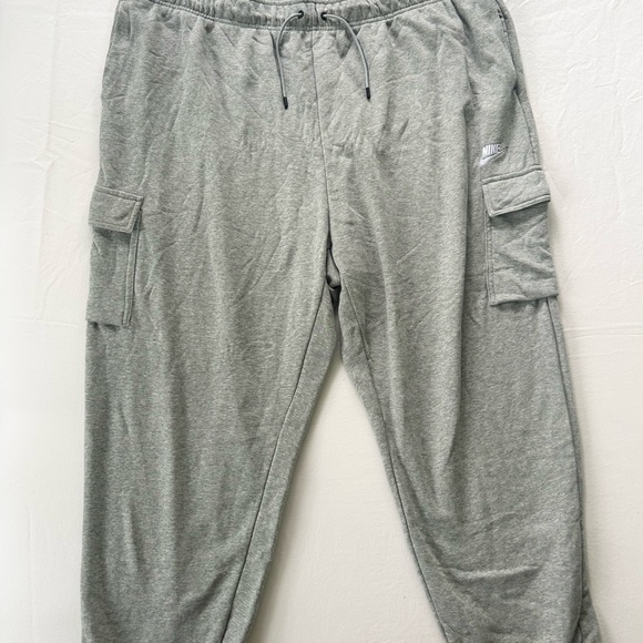Nike Essentials Women's Mid-Rise Oversized Cargo Sweatpant Joggers Size 3XL - Picture 1 of 14